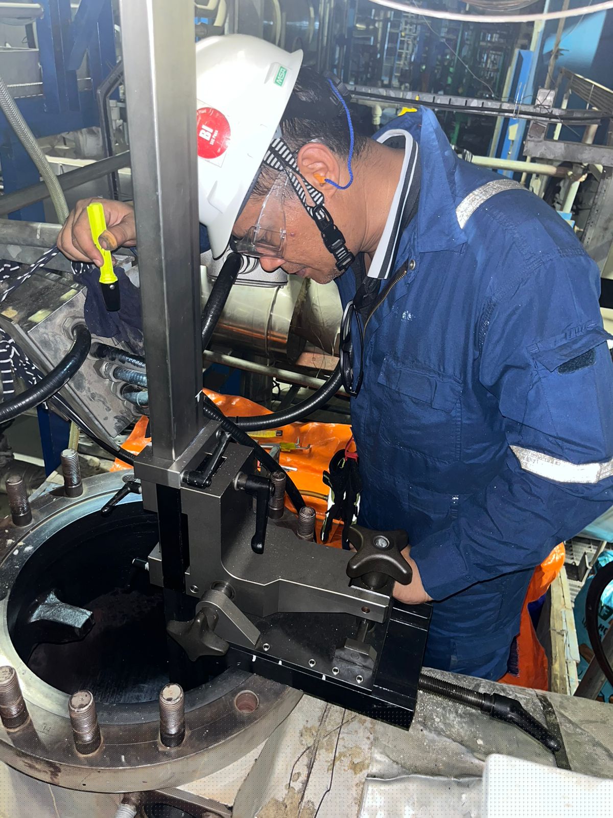 In situ valve reconditioning at an industrial site